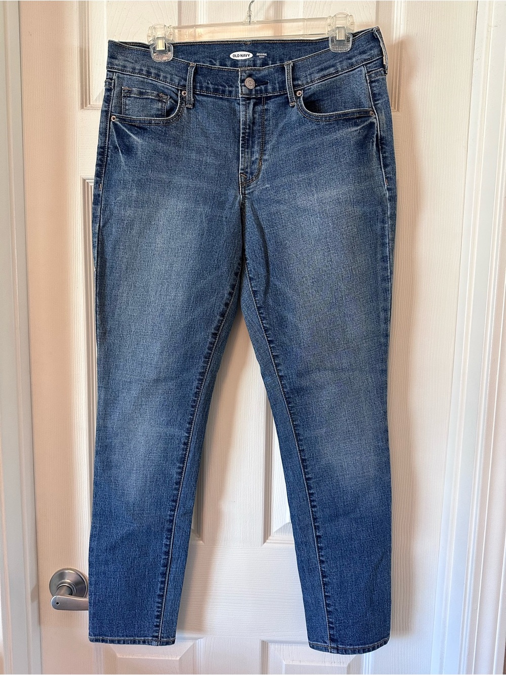 Old Navy Original Skinny Jeans in Medium Blue Wash - 8 Short
